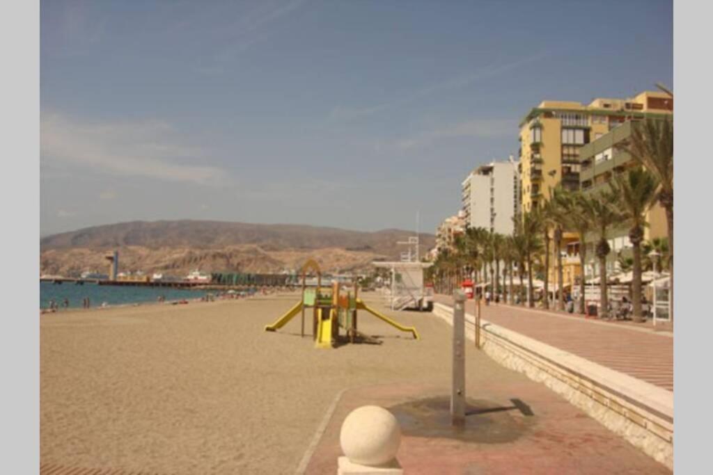 El Rinconcito Cubano En La Playa Apartment Almería Exterior foto